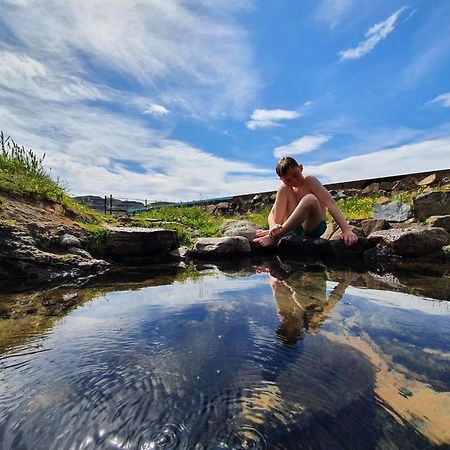 Hotel Laugarholl With Natural Hot Spring Holmavik Ngoại thất bức ảnh